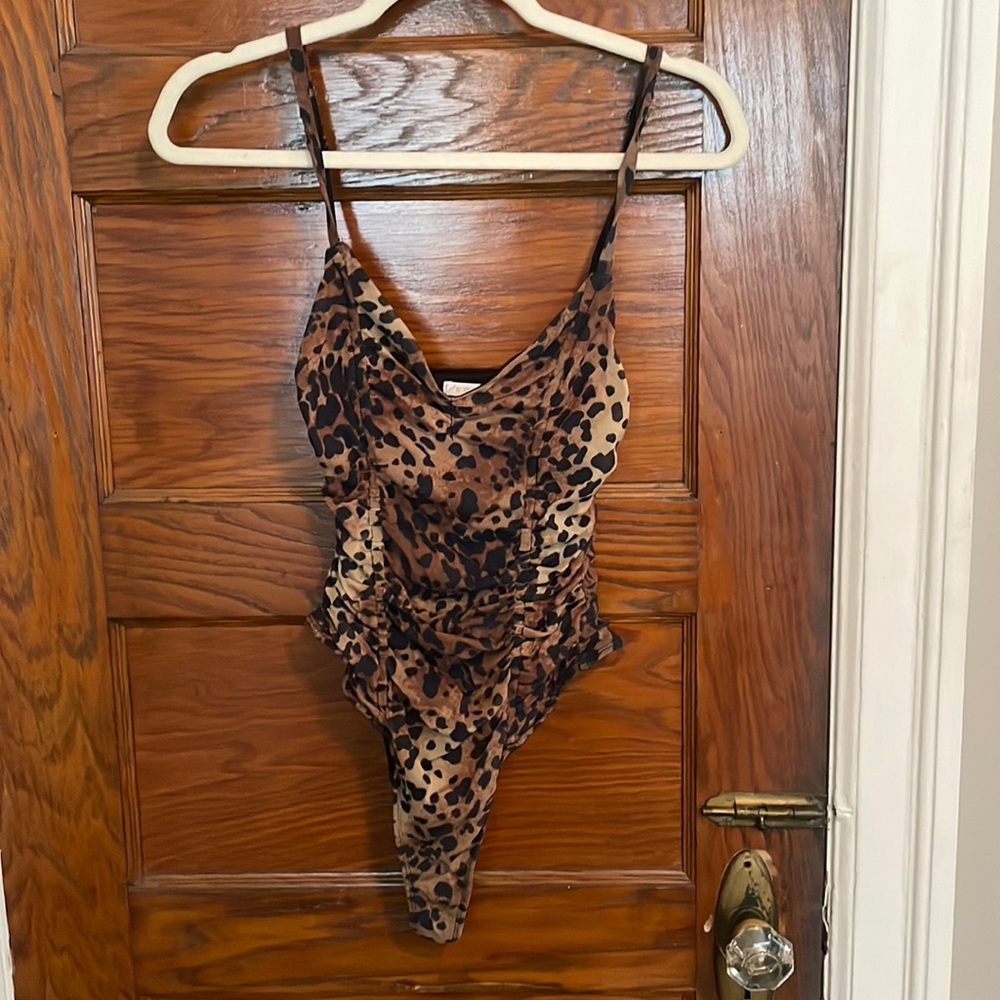 VAVAVOOM. Sexy Urban Outfitters Leopard print body suit